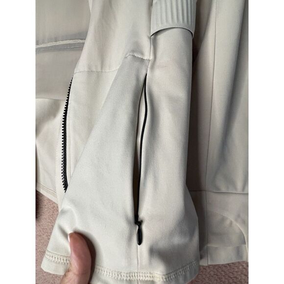 Fabletics Performance Zip Jacket Cream L/S Thumbhole Size Small - Picture 3 of 7